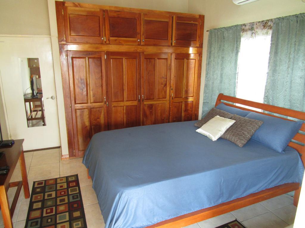 The Residence Portmore Apartments Экстерьер фото